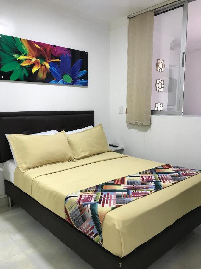 Apartamentos Amoblados Jg De La 70 เมเดยิน ภายนอก รูปภาพ