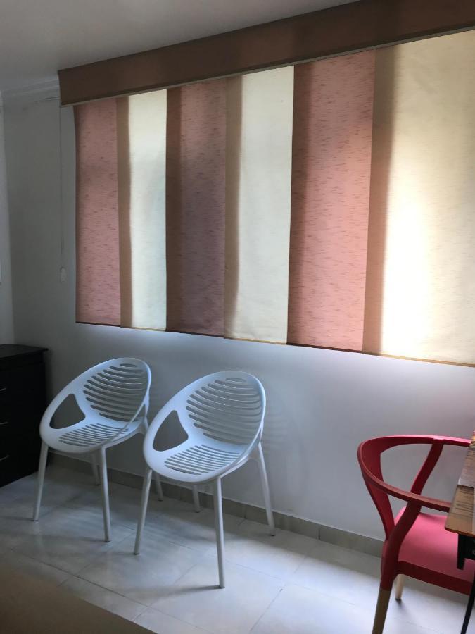 Apartamentos Amoblados Jg De La 70 เมเดยิน ภายนอก รูปภาพ
