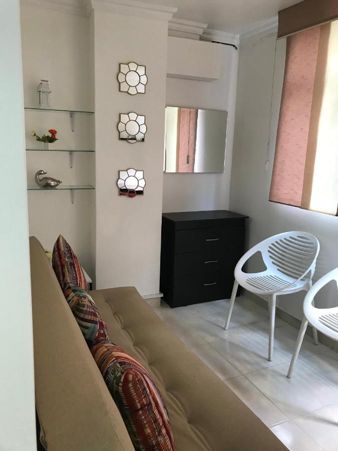 Apartamentos Amoblados Jg De La 70 เมเดยิน ภายนอก รูปภาพ