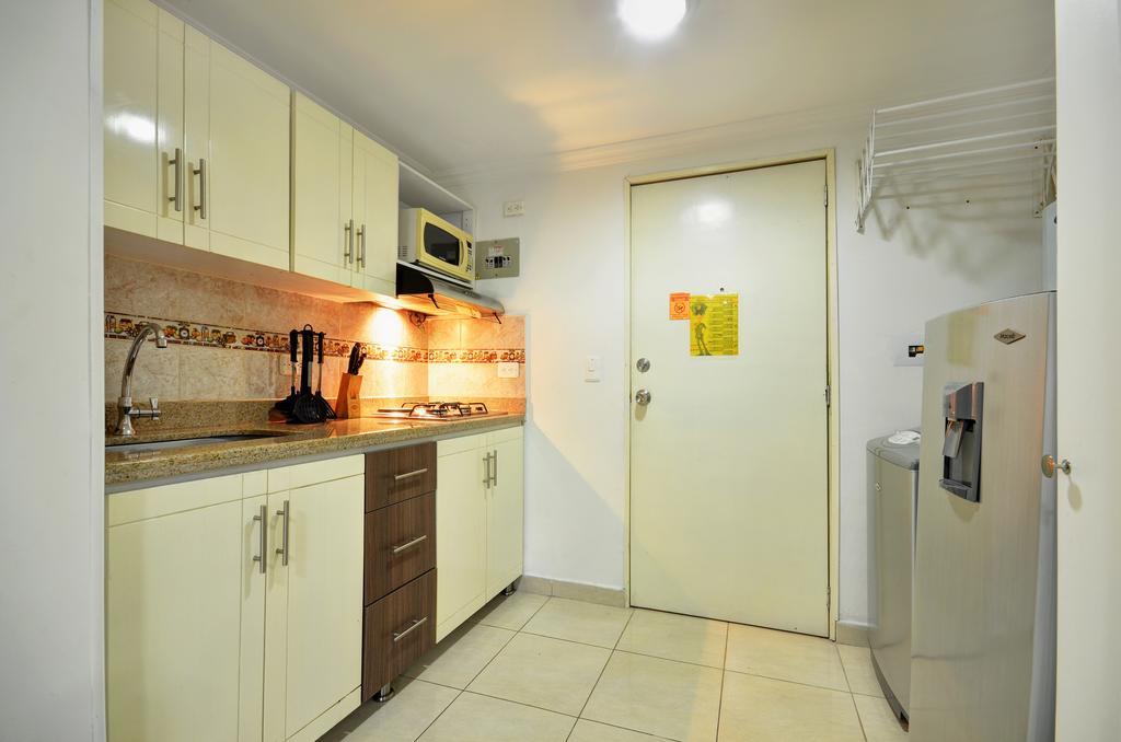Apartamentos Amoblados Jg De La 70 เมเดยิน ภายนอก รูปภาพ