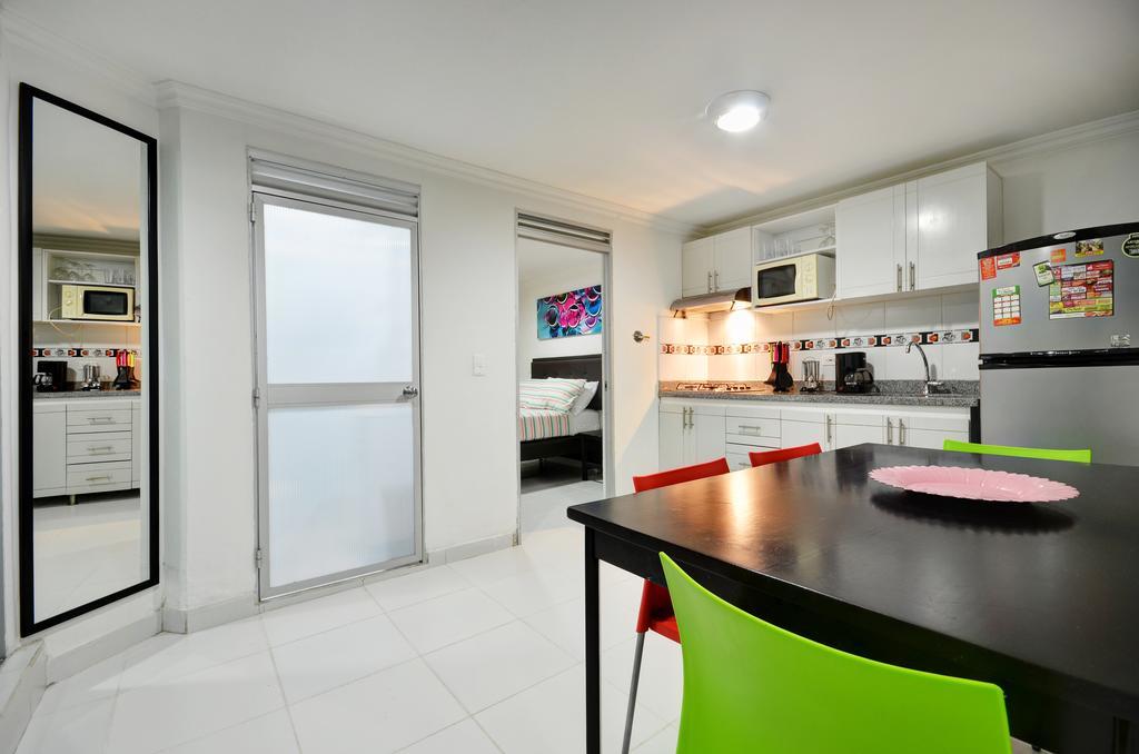 Apartamentos Amoblados Jg De La 70 เมเดยิน ภายนอก รูปภาพ