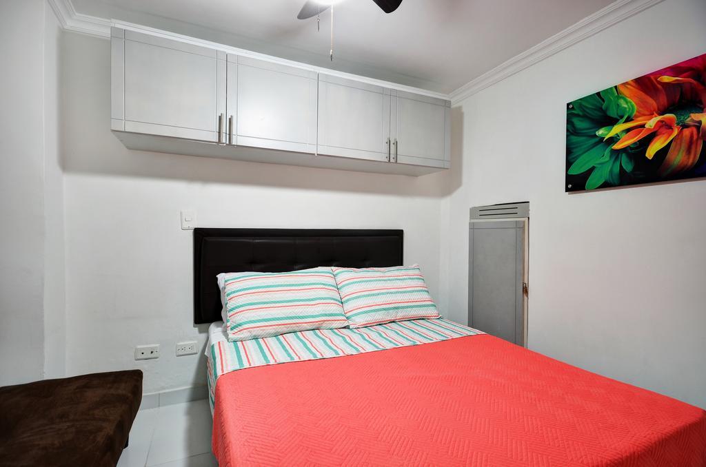 Apartamentos Amoblados Jg De La 70 เมเดยิน ภายนอก รูปภาพ