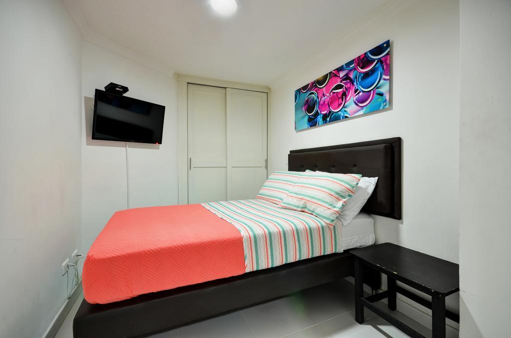 Apartamentos Amoblados Jg De La 70 เมเดยิน ภายนอก รูปภาพ