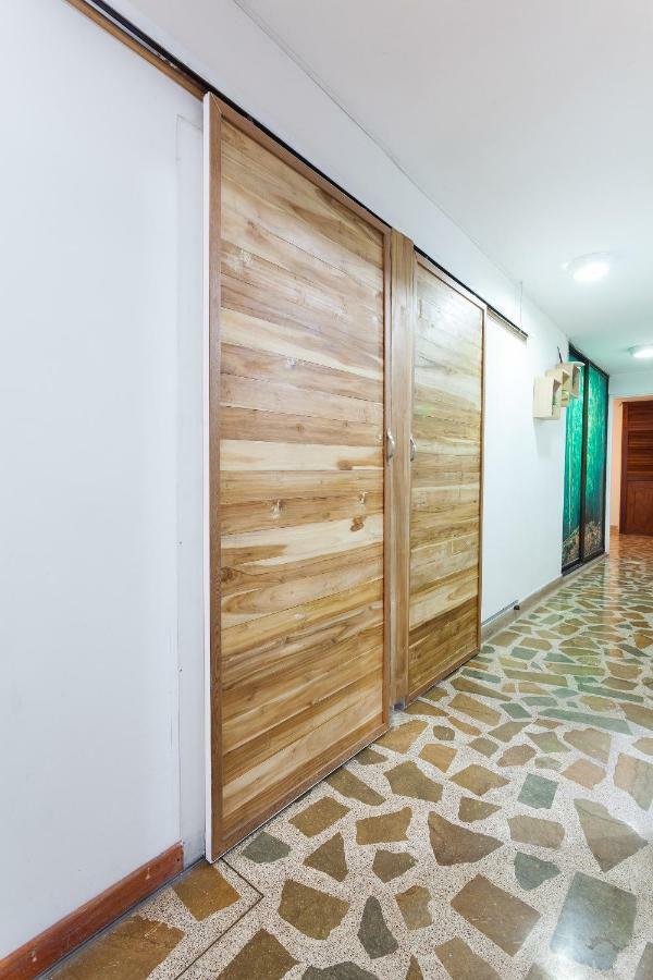 Apartamentos Amoblados Jg De La 70 เมเดยิน ภายนอก รูปภาพ