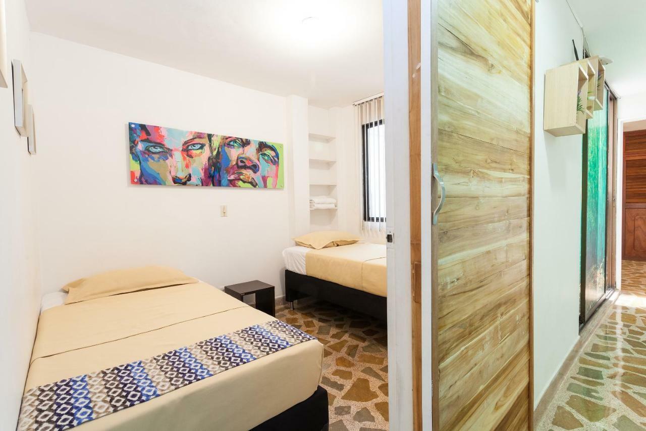Apartamentos Amoblados Jg De La 70 เมเดยิน ภายนอก รูปภาพ