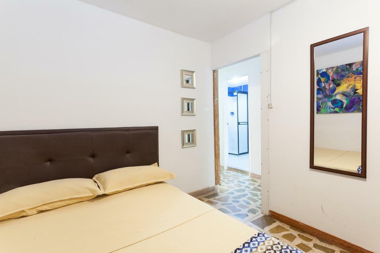 Apartamentos Amoblados Jg De La 70 เมเดยิน ภายนอก รูปภาพ