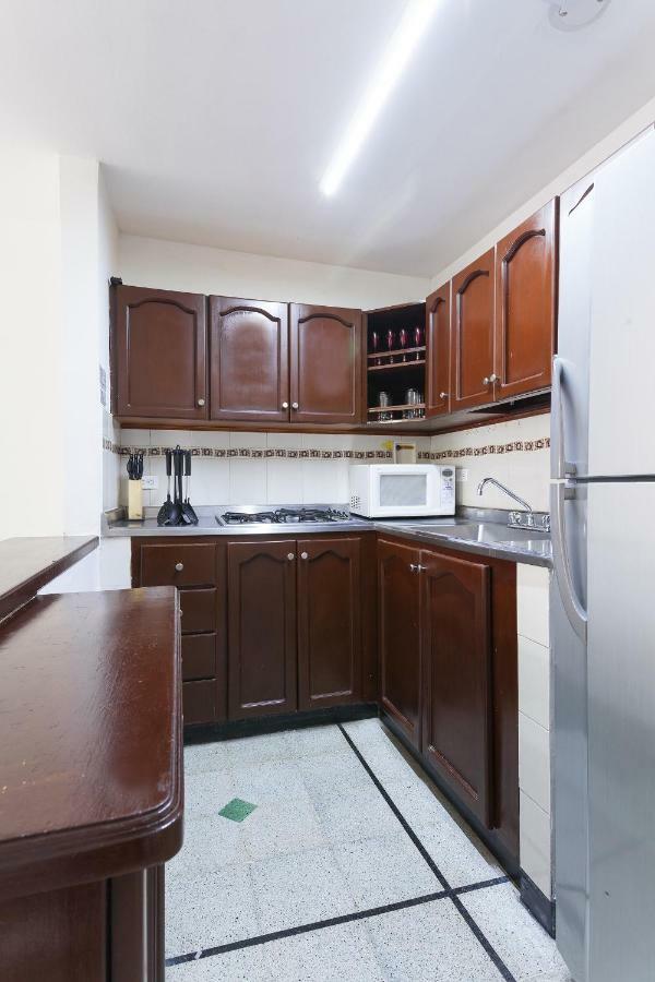 Apartamentos Amoblados Jg De La 70 เมเดยิน ภายนอก รูปภาพ
