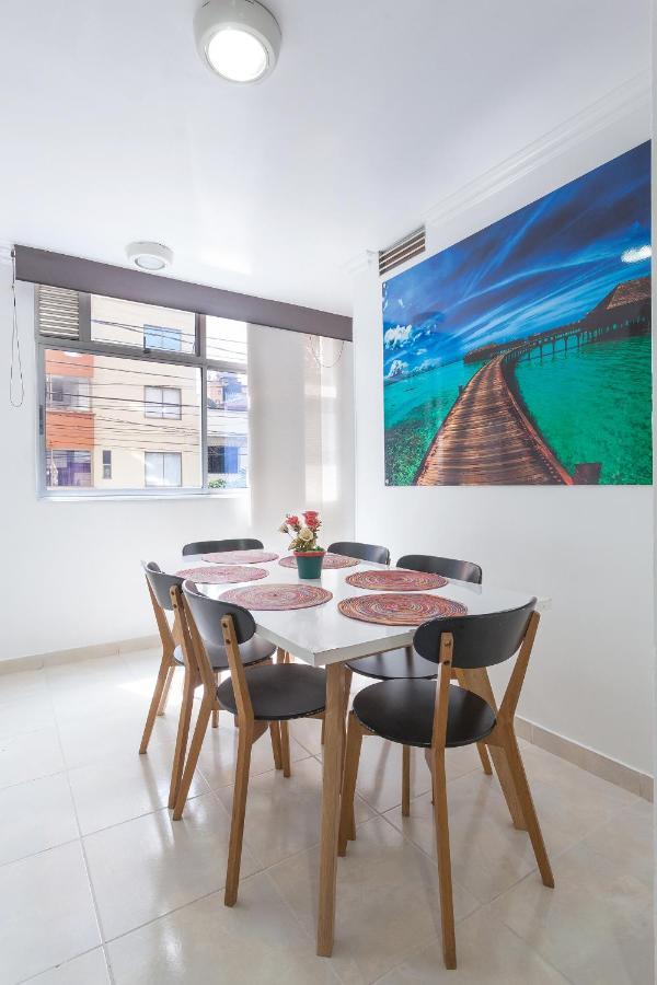 Apartamentos Amoblados Jg De La 70 เมเดยิน ภายนอก รูปภาพ