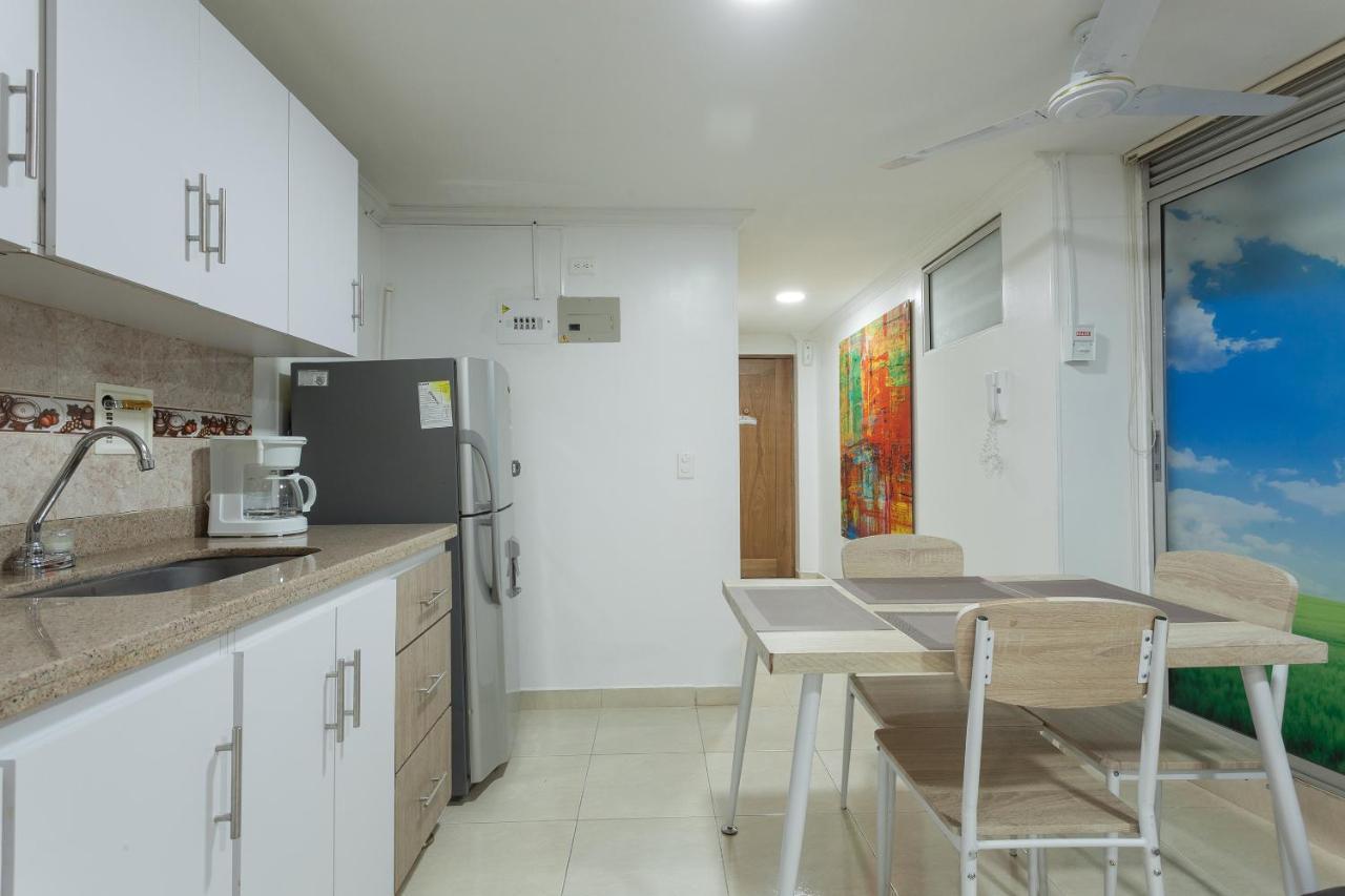 Apartamentos Amoblados Jg De La 70 เมเดยิน ภายนอก รูปภาพ